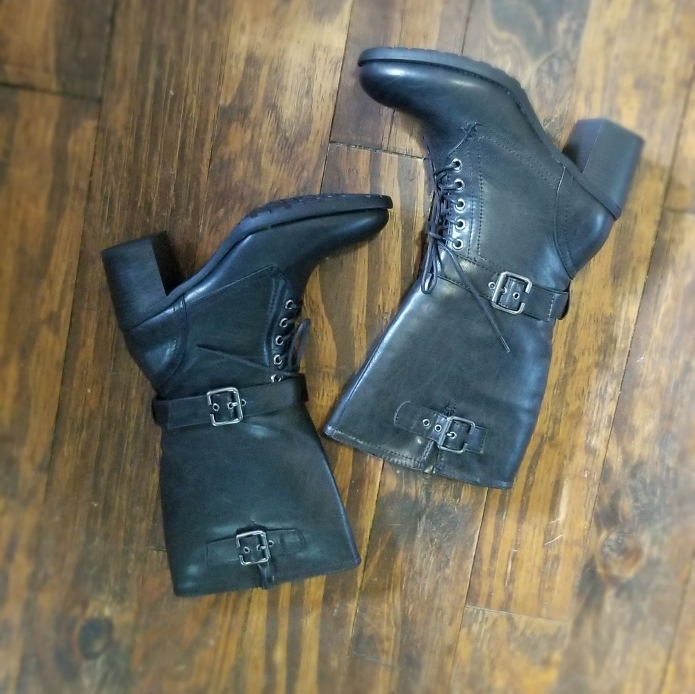 Brand new black boots